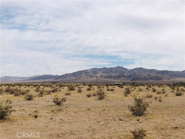 Twentynine Palms, CA 92277,5 Diamond Bar RD