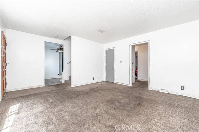 Carson, CA 90745,11 Hickock LN