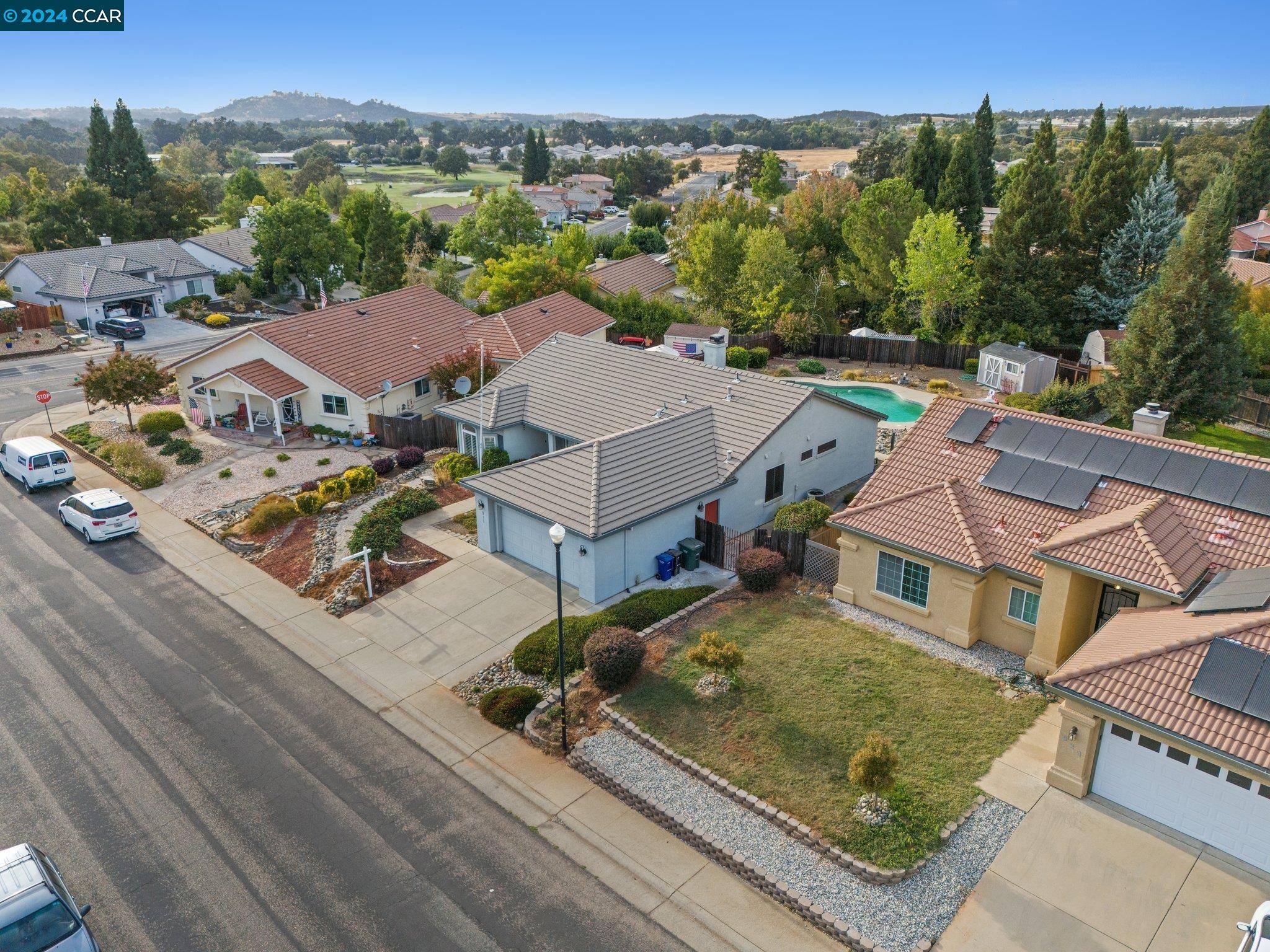 Ione, CA 95640-5428,915 Oak View DR