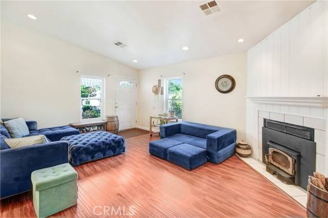 Newbury Park, CA 91320,284 Heavenly Valley RD