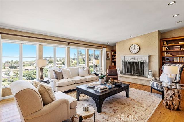 Palos Verdes Estates, CA 90274,2035 Via Visalia