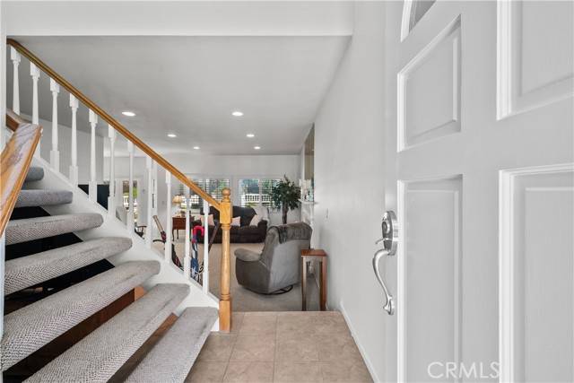 Saugus, CA 91390,28551 Avocado PL