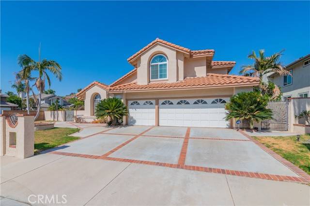 Yorba Linda, CA 92887,28105 Hollyberry LN