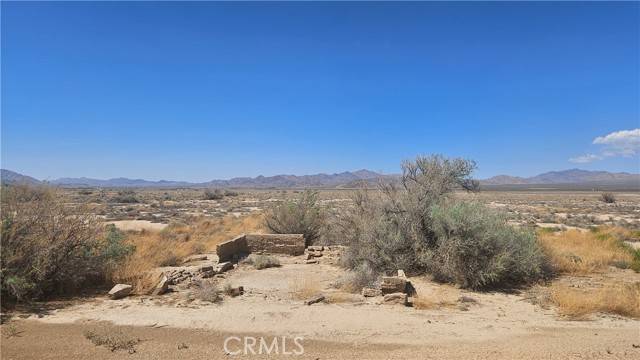 Lucerne Valley, CA 24354,0 Amber Rd.