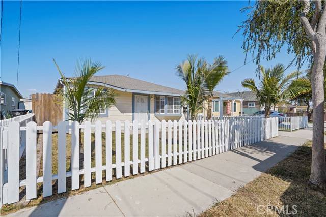 Lawndale, CA 90260,4623 W 160th ST