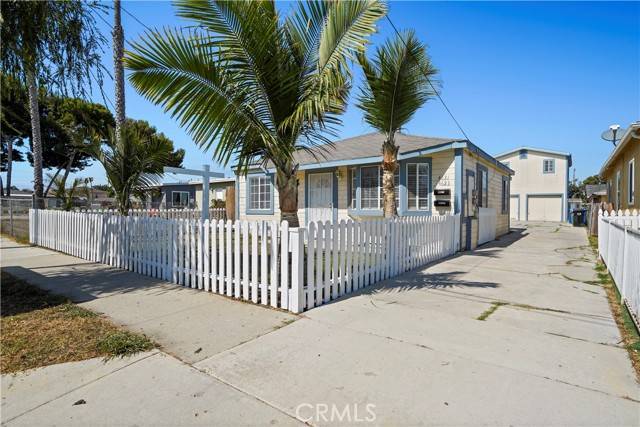 Lawndale, CA 90260,4623 W 160th ST