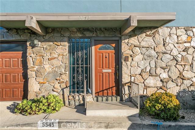 Los Angeles, CA 90068,5545 Tuxedo