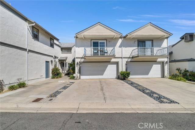 La Habra, CA 90631,871 W Country View 45