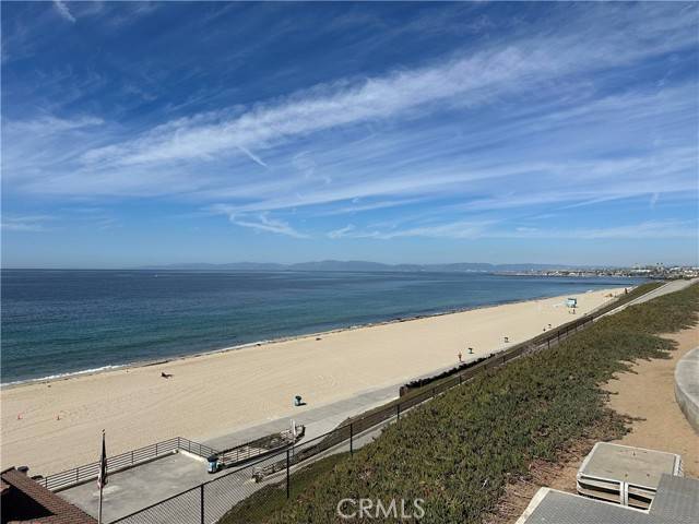 Redondo Beach, CA 90277,727 Esplanade