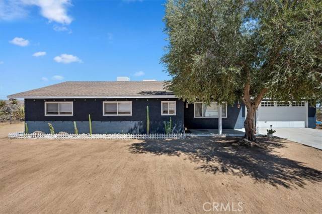 Joshua Tree, CA 92252,60390 Alta Mura DR