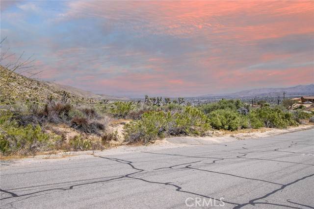 Yucca Valley, CA 92284,54129 Pinon DR