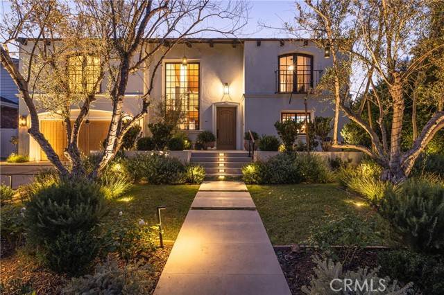 Newport Beach, CA 92663,419 Signal RD