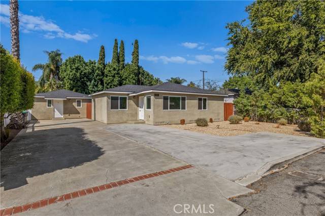 Santa Ana, CA 92705,13451 Oak LN