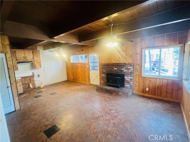 Crestline, CA 92325,686 Ca-138