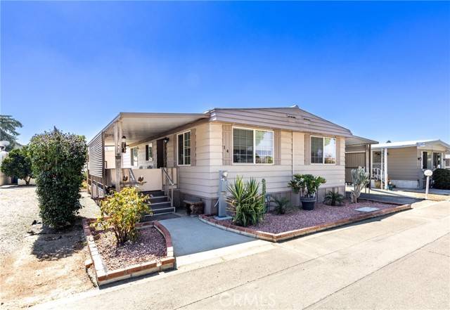 Hemet, CA 92543,725 W Thornton AVE 14