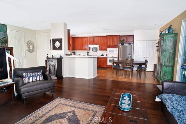 Saugus, CA 91350,20055 Holly DR