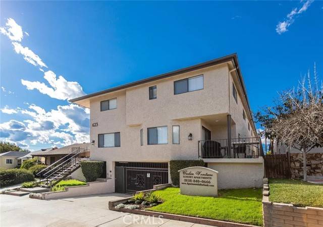 Burbank, CA 91501,623 E Cedar A