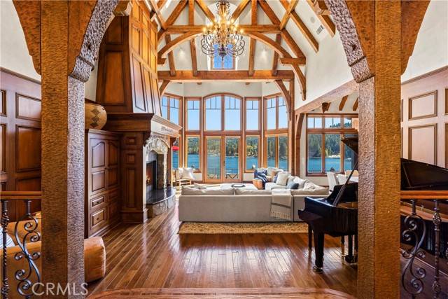 Lake Arrowhead, CA 92352,27453 Bayshore DR