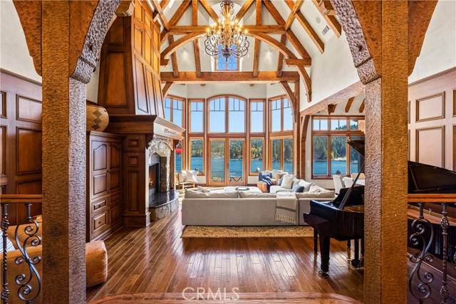 Lake Arrowhead, CA 92352,27453 Bayshore DR