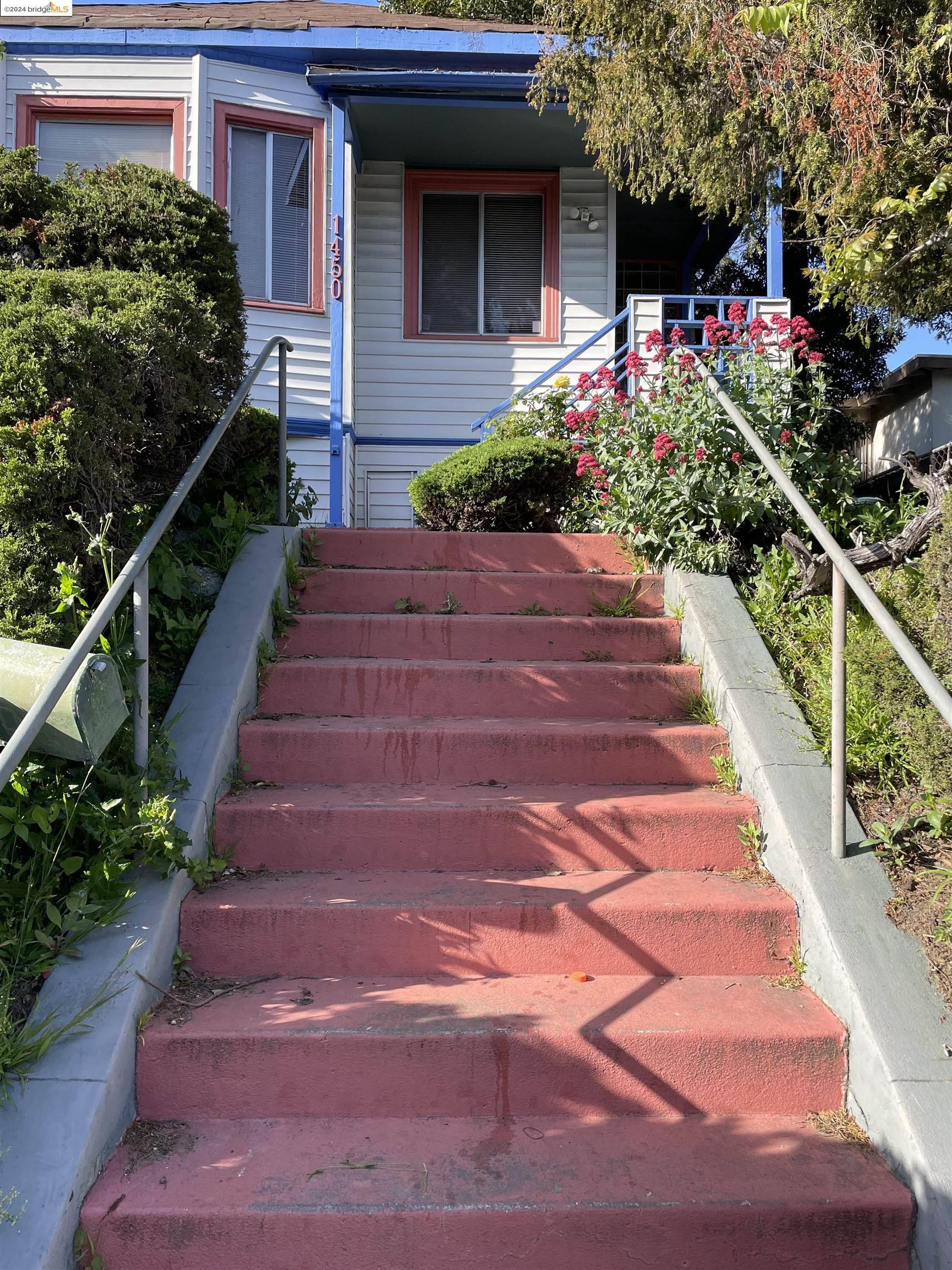 Oakland, CA 94602,1450 E 31st stret