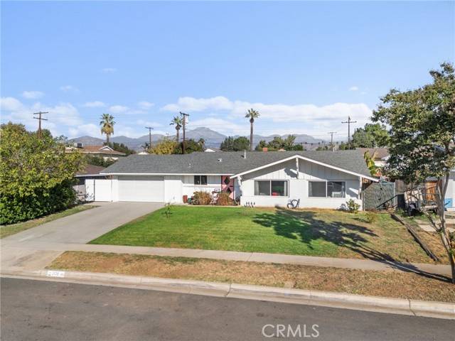 Redlands, CA 92374,206 Ryan ST