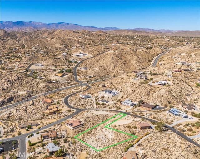 Yucca Valley, CA 92284,57413 Buena Suerte RD