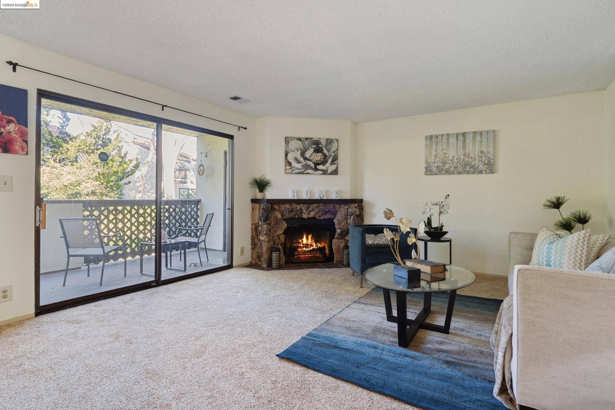 Hayward, CA 94546,21100 Gary Dr 102