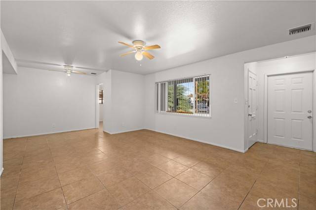 Lancaster, CA 93534,626 W Avenue H12