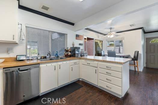 Encinitas, CA 92024,1936 Park Dale LN