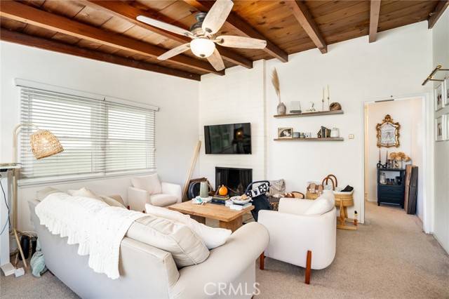 Corona Del Mar, CA 92625,306 Marguerite AVE