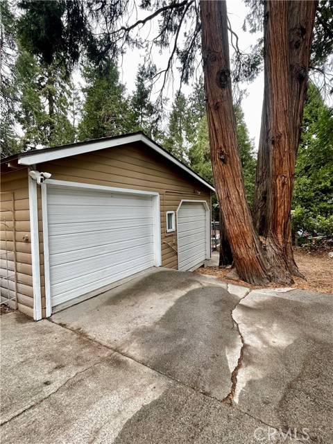 Crestline, CA 92325,622 Heatherly LN