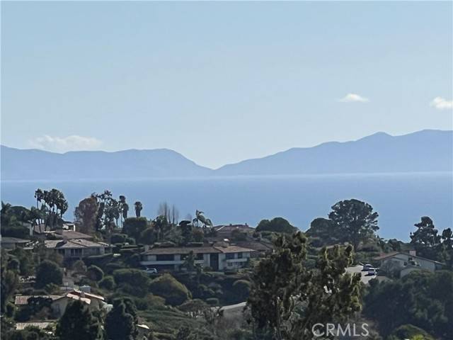 Palos Verdes Estates, CA 90274,1344 Via Romero