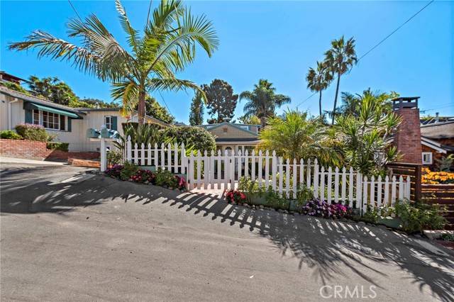 Laguna Beach, CA 92651,355 Pearl ST