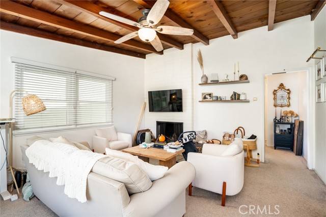 Corona Del Mar, CA 92626,306 Marguerite Ave