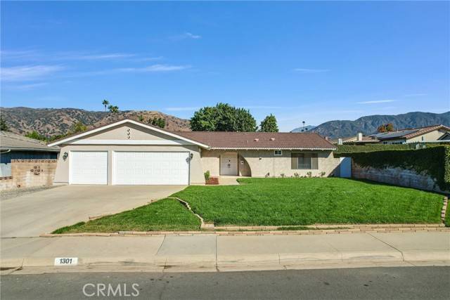 La Verne, CA 91750,1301 Oak Ridge DR