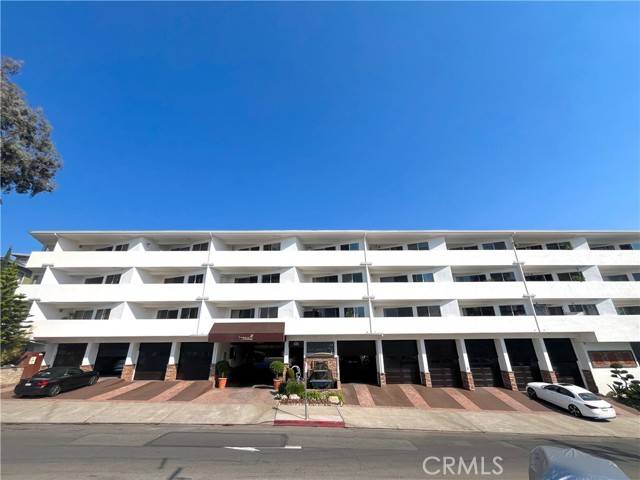 Laguna Beach, CA 92651,100 Cliff DR 10