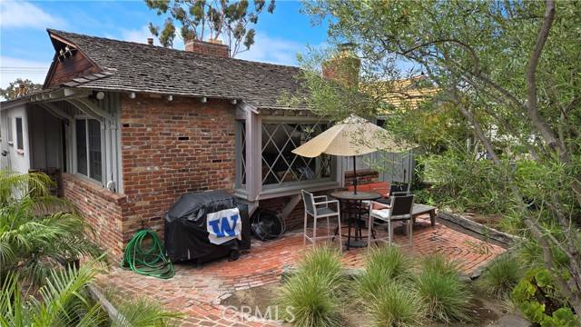 Corona Del Mar, CA 92625,519 Poppy AVE