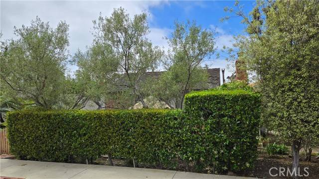 Corona Del Mar, CA 92625,519 Poppy AVE