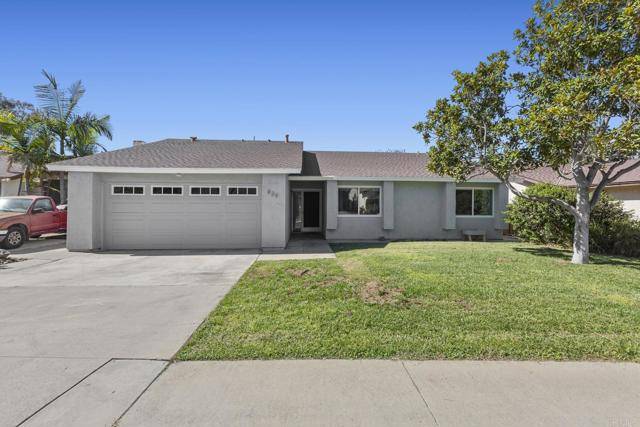 Fallbrook, CA 92028,839 Willow Tree LN