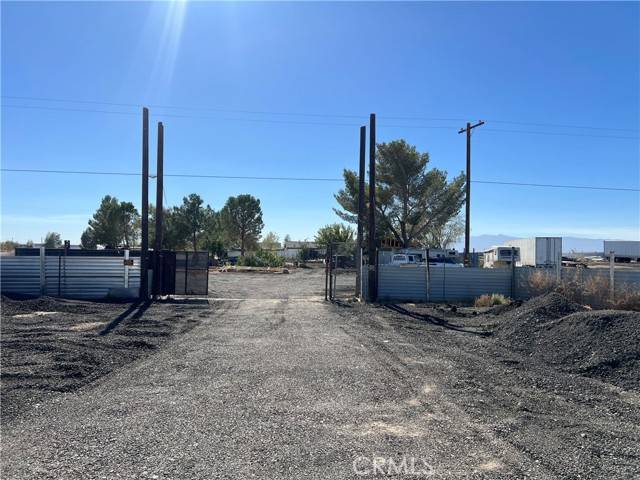 Adelanto, CA 92301,10550 Colusa RD