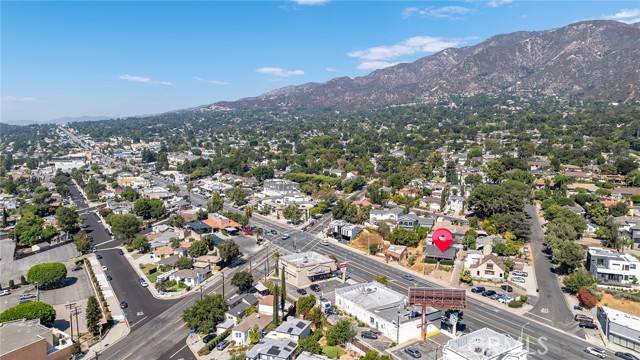 La Crescenta, CA 91214,2757 Foothill BLD