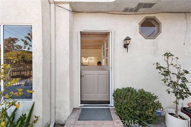 Corona Del Mar, CA 92625,322 1/2 Jasmine AVE