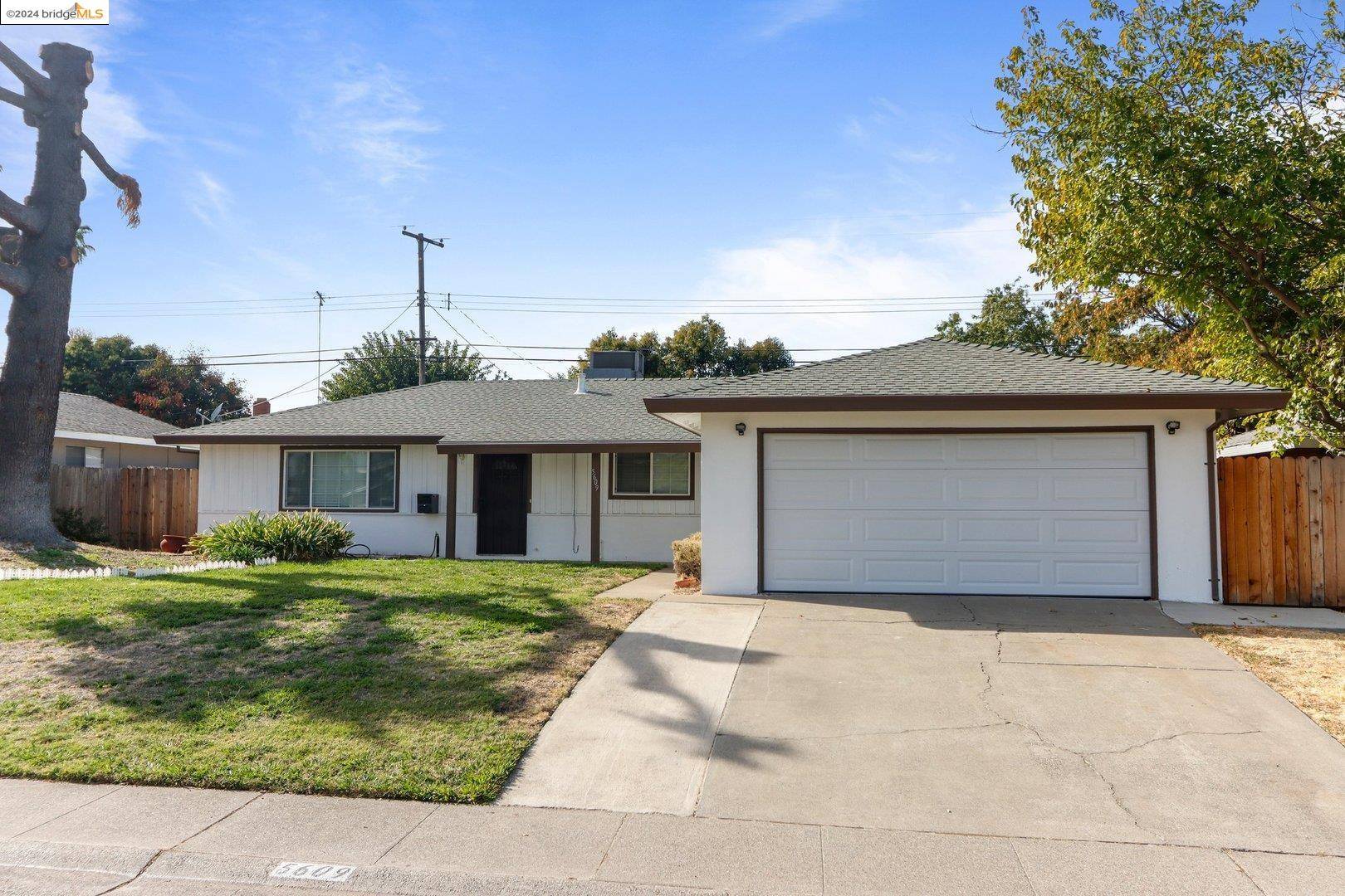Sacramento, CA 95841,5609 Tahama ST