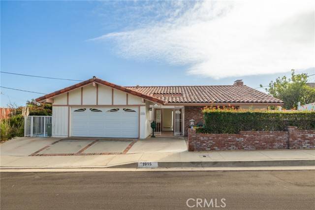 San Pedro, CA 90732,1915 Palacios Dr