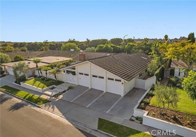 Corona Del Mar, CA 92625,1529 Keel DR