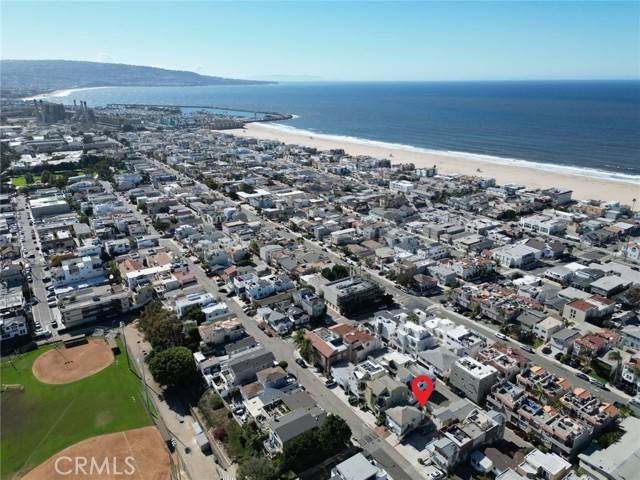 Hermosa Beach, CA 90254,1035 Loma DR