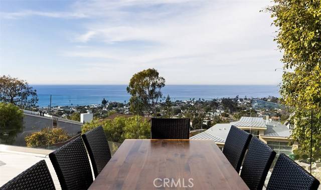 Laguna Beach, CA 92651,917 Rembrandt DR