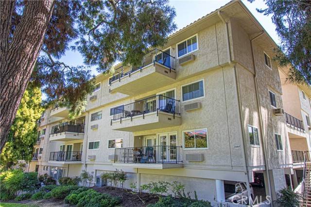 Laguna Woods, CA 92637,2391 Via Mariposa 3A