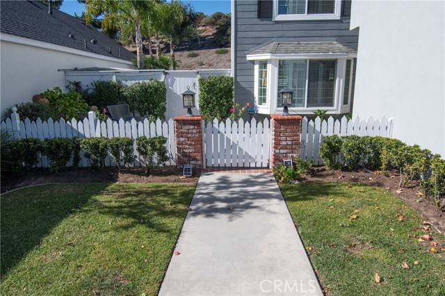 Mission Viejo, CA 92691,27511 White Fir LN