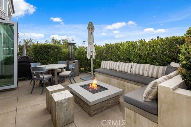 Corona Del Mar, CA 92625,720 Poinsettia Ave